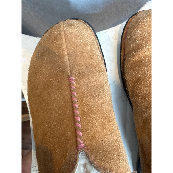 UGG Australia Classic Slipper Suede Leather Slippers Warm Cozy Slip On Size 6 - Picture 2 of 9